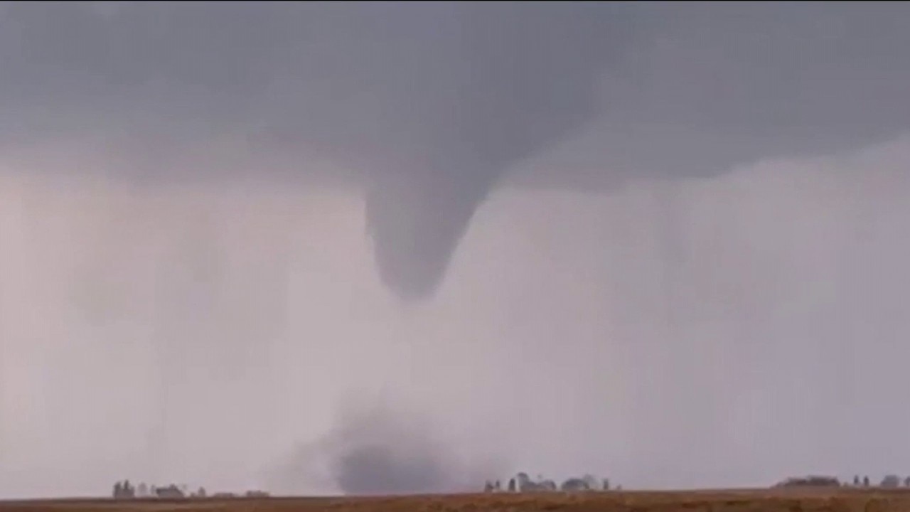 Severe storms, tornadoes slam Midwest