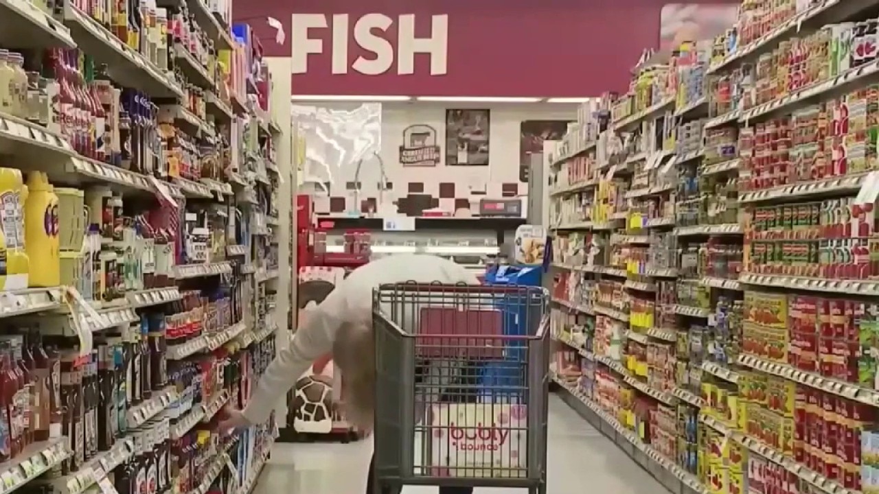 Atlanta event provides grocery gift cards to local families