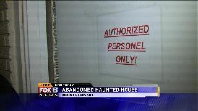 Laura gets a behind the scenes look at the Abandoned Haunted House