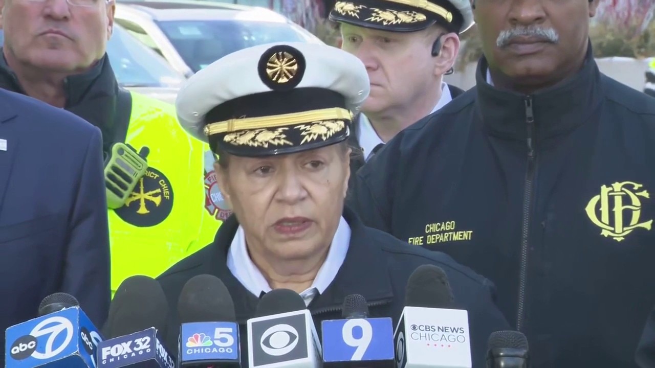 Chicago firefighter dies from injuries suffered battling North Side fire