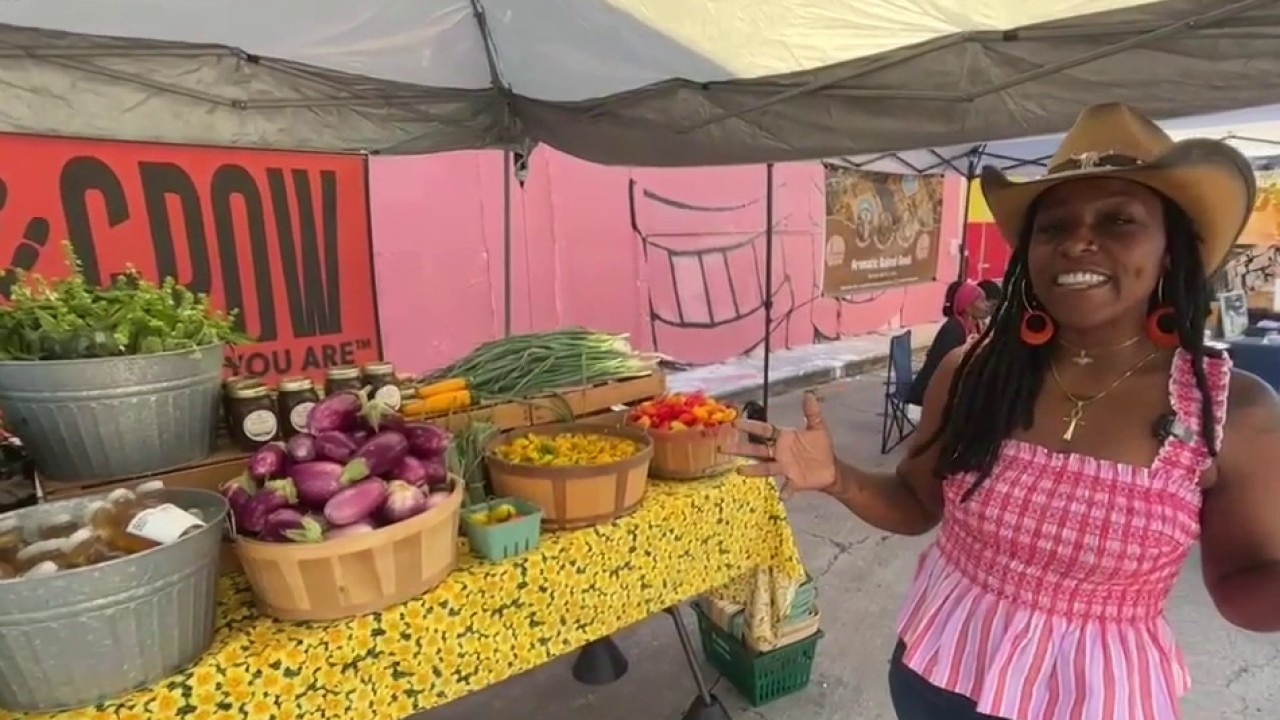 Lakewood Sunday Farmers Market brings fresh food to Atlanta