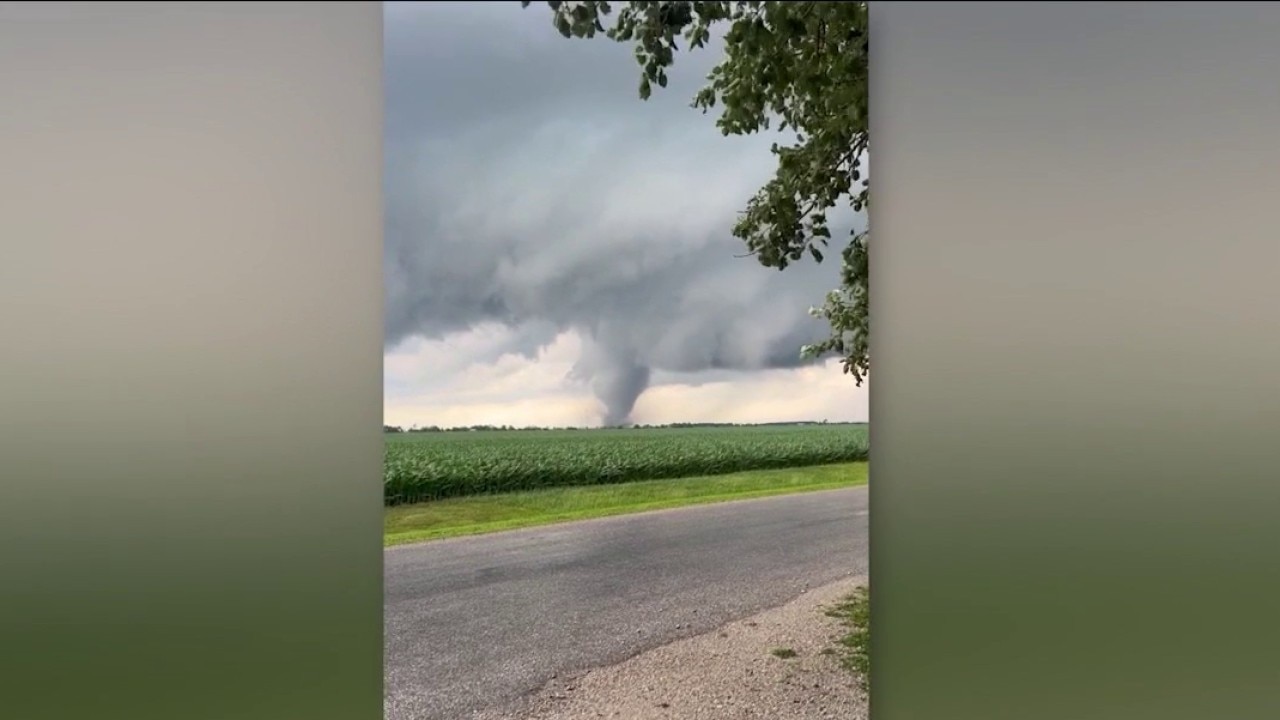 NWS confirms at least 11 tornadoes touched down in Illinois, Indiana on Thursday