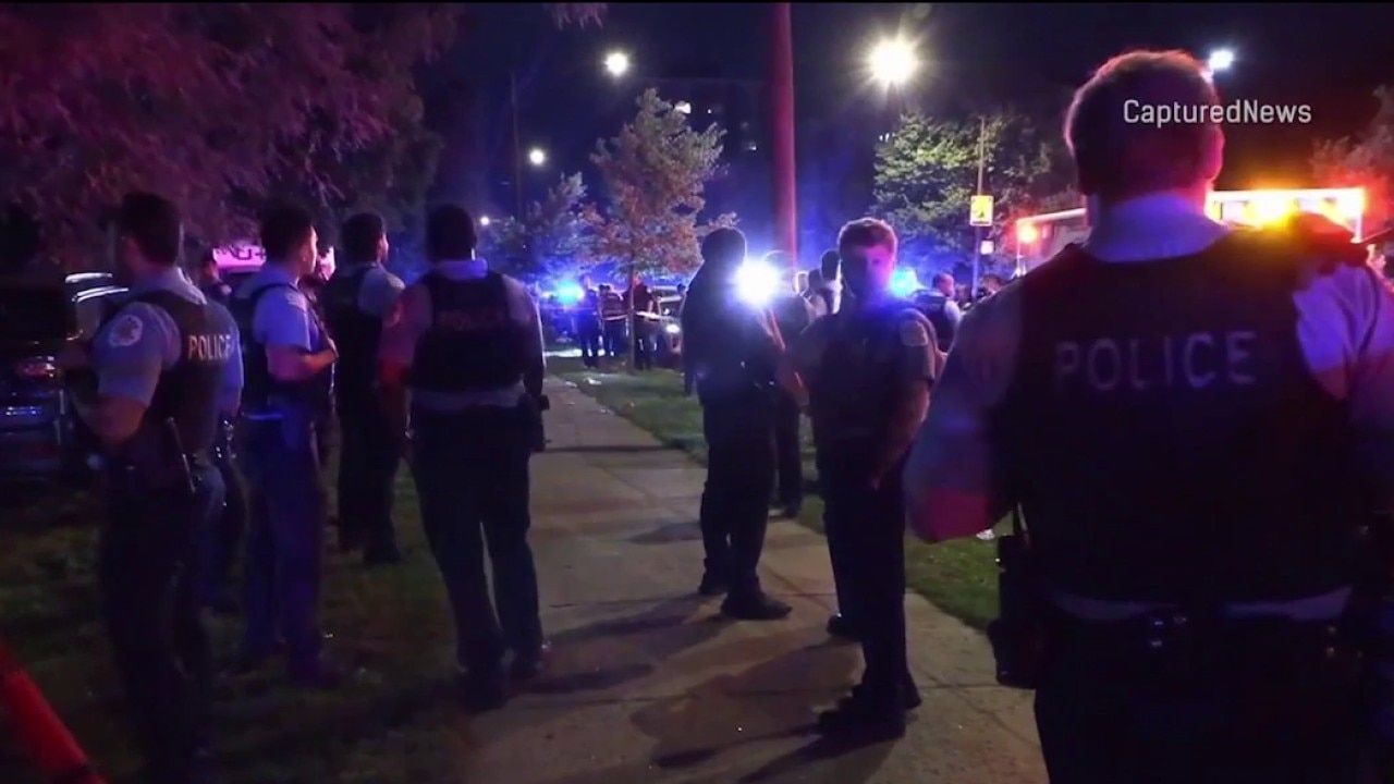 Chicago mass shooting leaves 1 dead, 9 others injured on South Side, CPD says