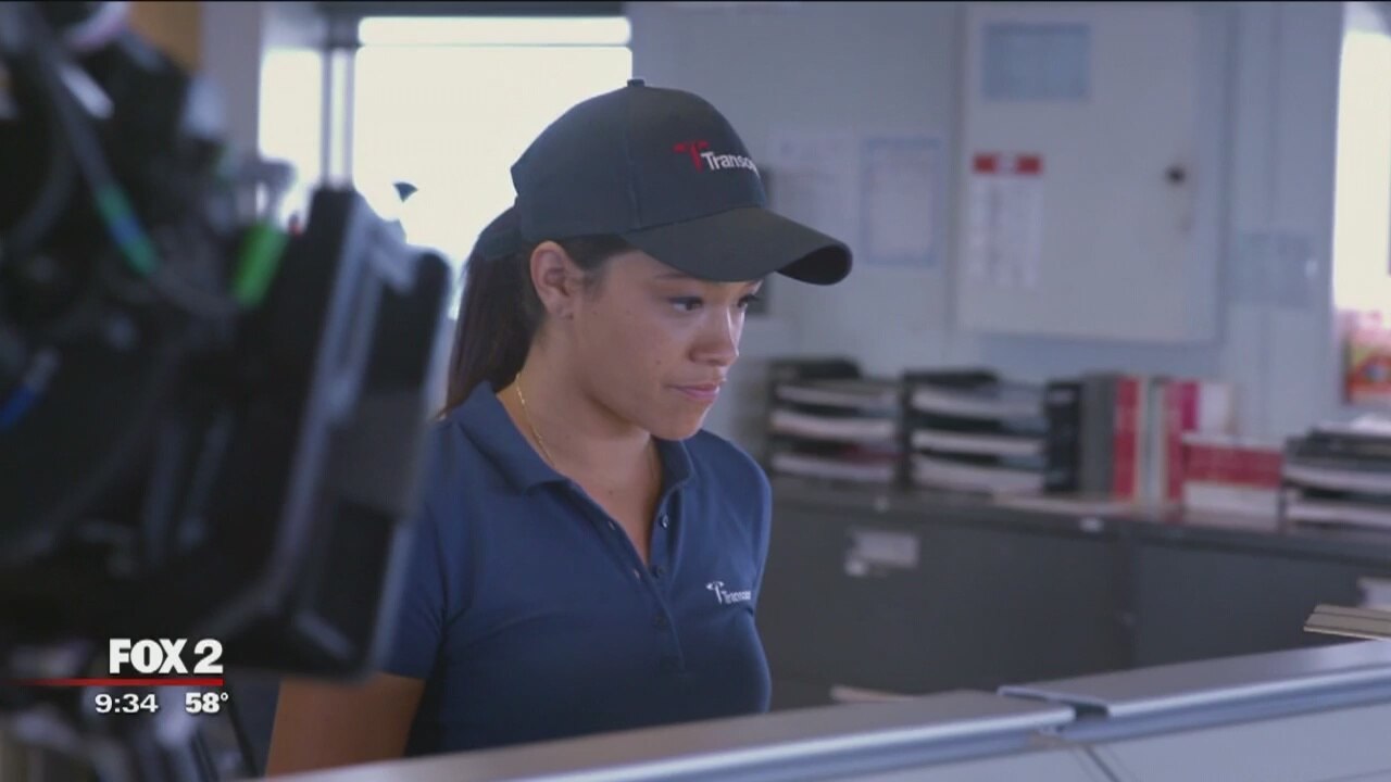 Gina Rodriquez talks Deep Water Horizon role with FOX 2