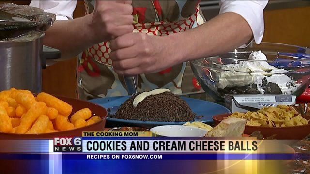 The Cooking Mom prepares a Cookies and Cream Cheese Ball