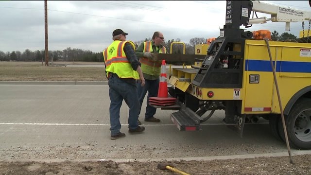 Waukesha DPW crews finally able to repair road signs