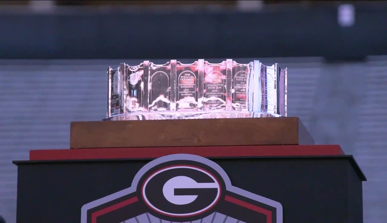 Bulldogs' coaches presented with MacArthur Bowl trophy
