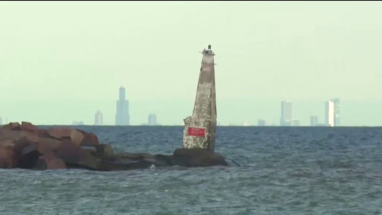 Child missing after disappearing in Lake Michigan at NW Indiana beach