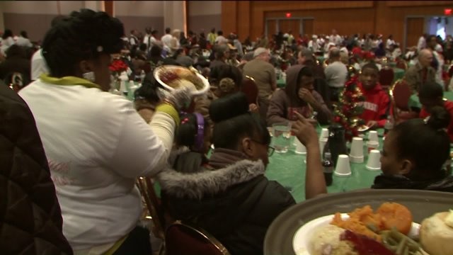 Volunteers needed for Salvation Army`s "Christmas Family Feast:" Here`s how to sign up