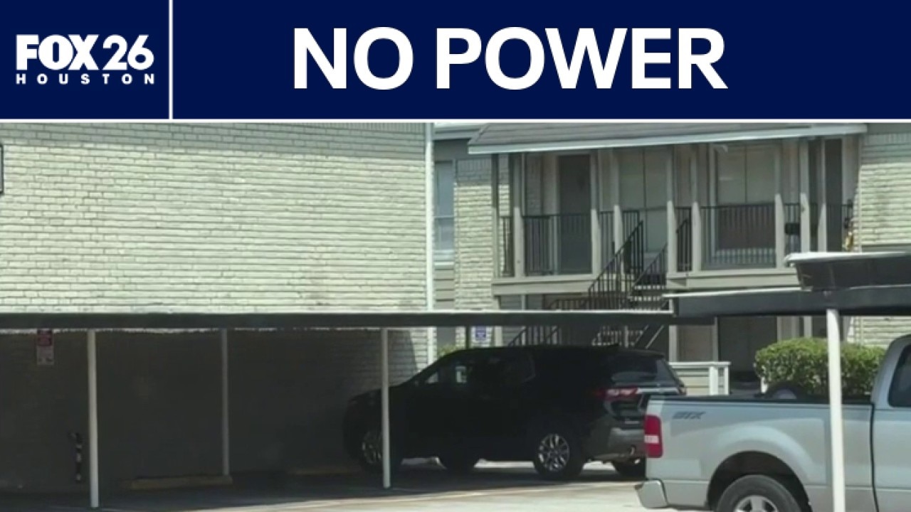 Residents complain about lights being out at Northlake Manor Apartments