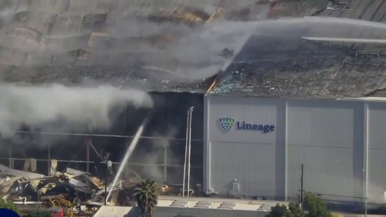 Boyle Heights warehouse fire continues to burn