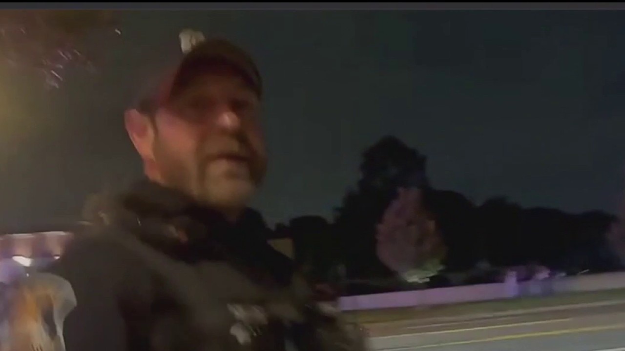 Video shows officer shoving person at Harper Cruise
