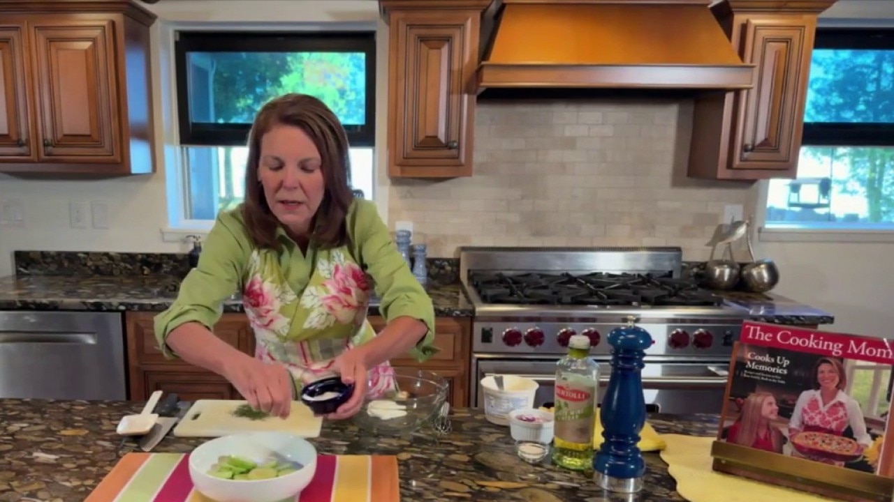 The Cooking Mom: Creamy cucumber salad