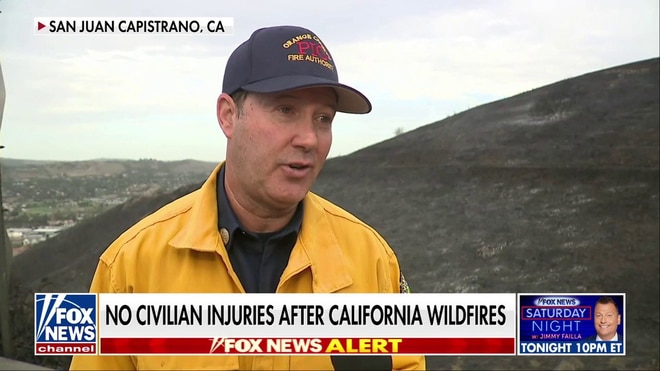 Southern California wildfire destroys 6 houses, forces thousands to evacuate 