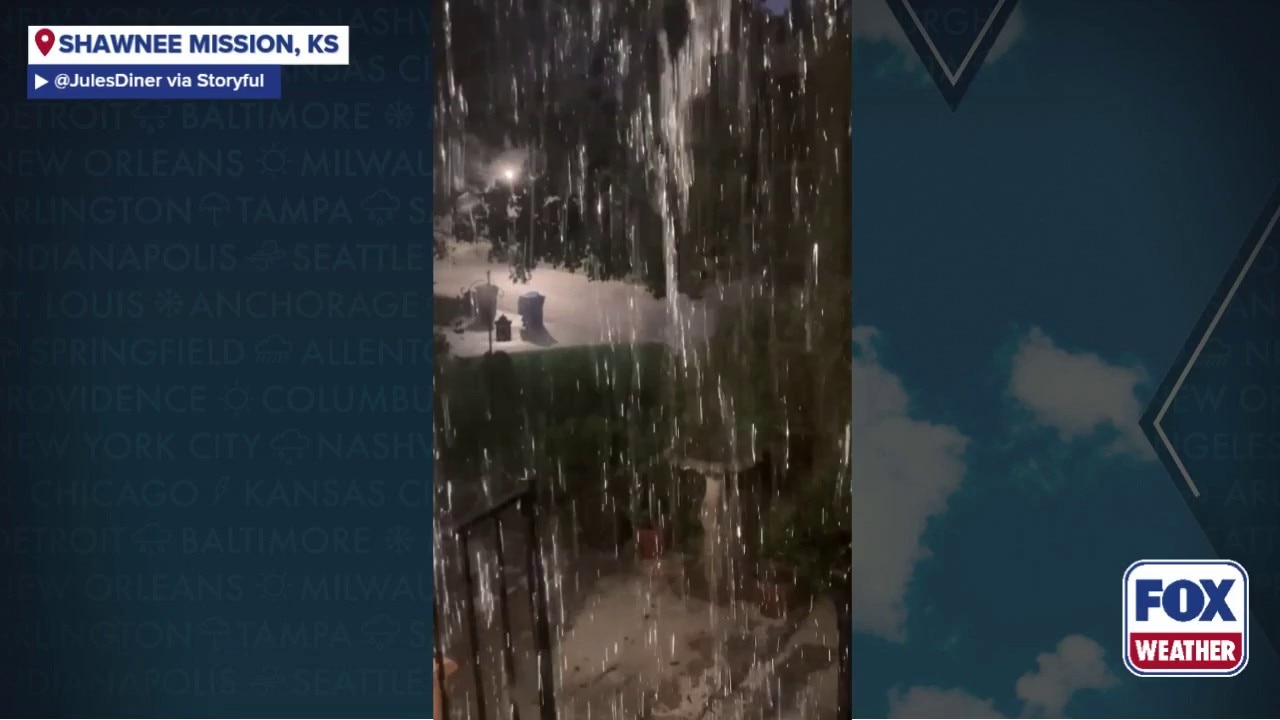 Severe thunderstorms trigger flash flooding in Kansas City area