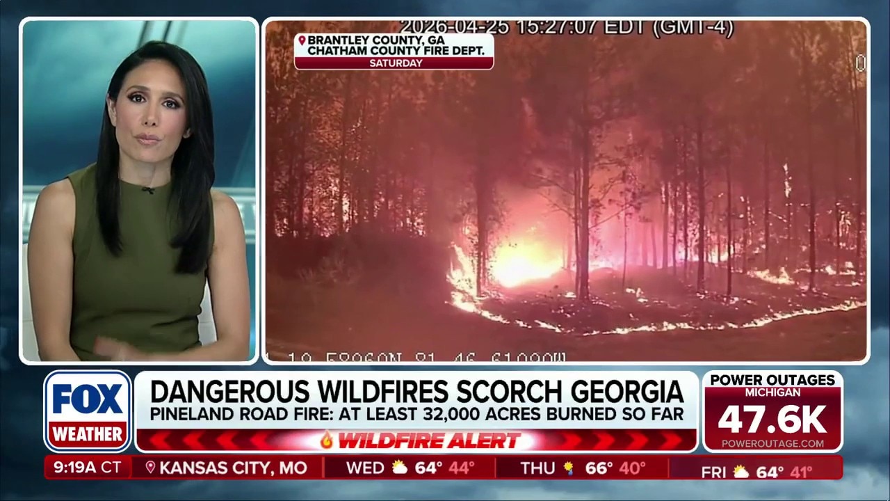 Firefighters continue to battle 2 large wildfires in Georgia amid extremely dry conditions