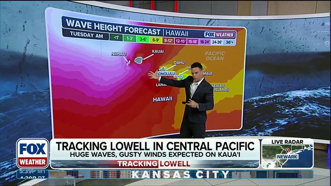 Hurricane Lowell continues to tap into favorable Pacific conditions