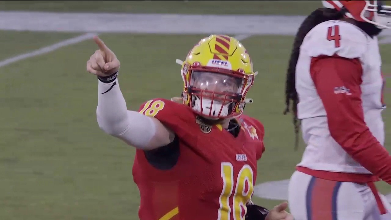 Bryan Scott links up with Bug Howard on a 41-yard TD pass to put Stars up early