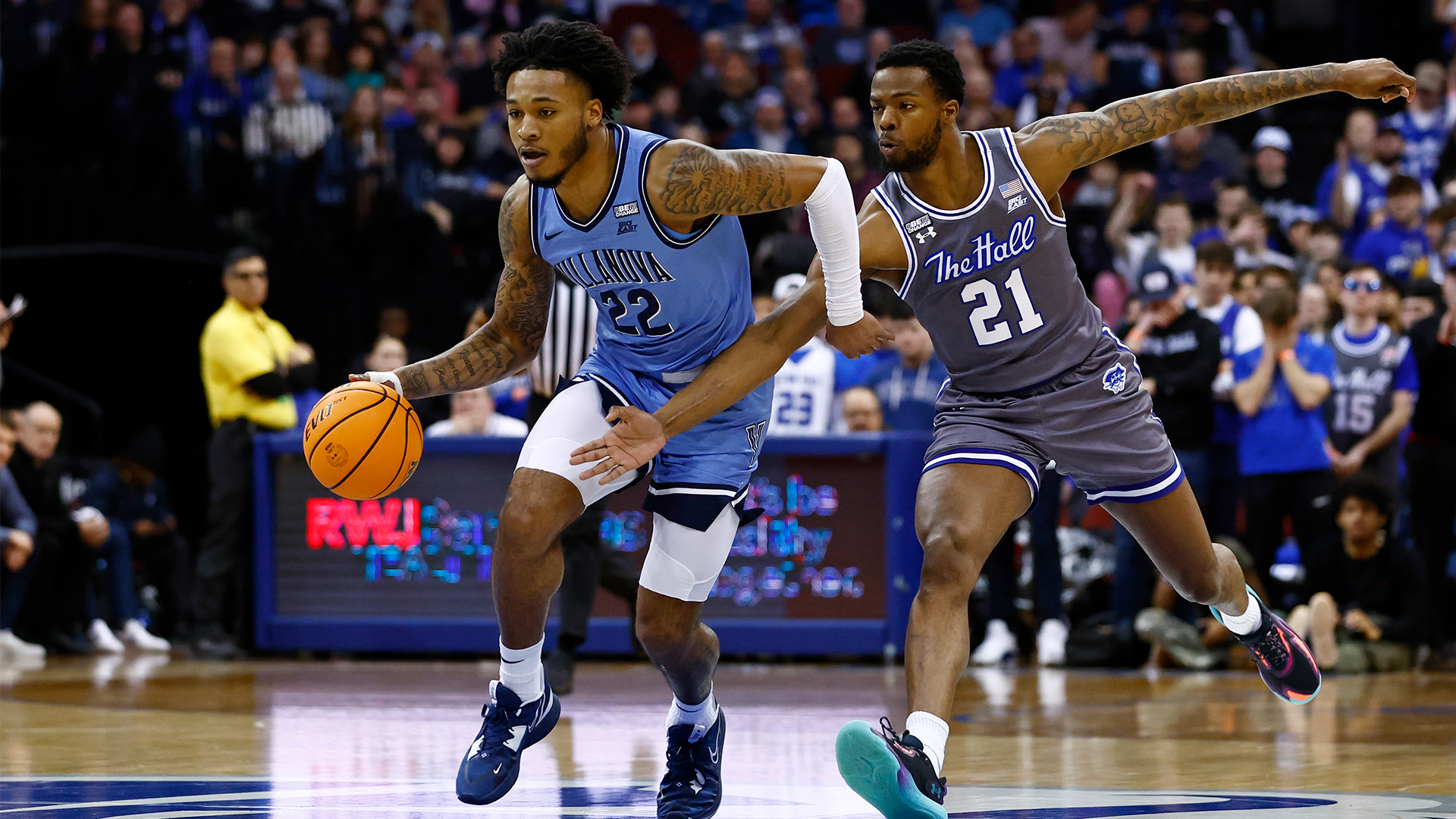 Villanova's Cam Whitmore stuns Seton Hall with 19 points for the win