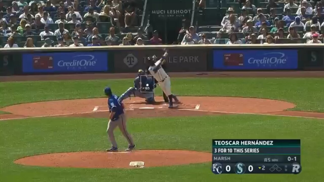 Teoscar Hernández LAUNCHES a solo home run to give the Mariners an early lead over the Royals