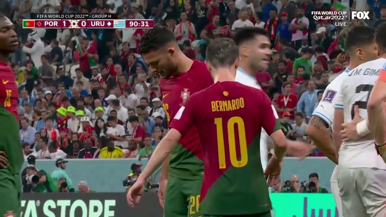 Portugal's Bruno Fernandes scores goal vs. Uruguay in 88' | 2022 FIFA World Cup
